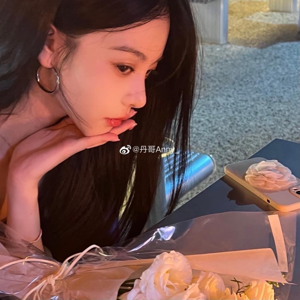 今晚翻谁牌破解版下载